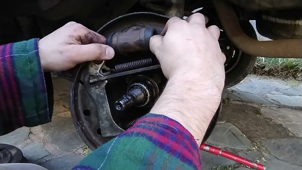 Como sacar las zapatas de un Renault 12 1993