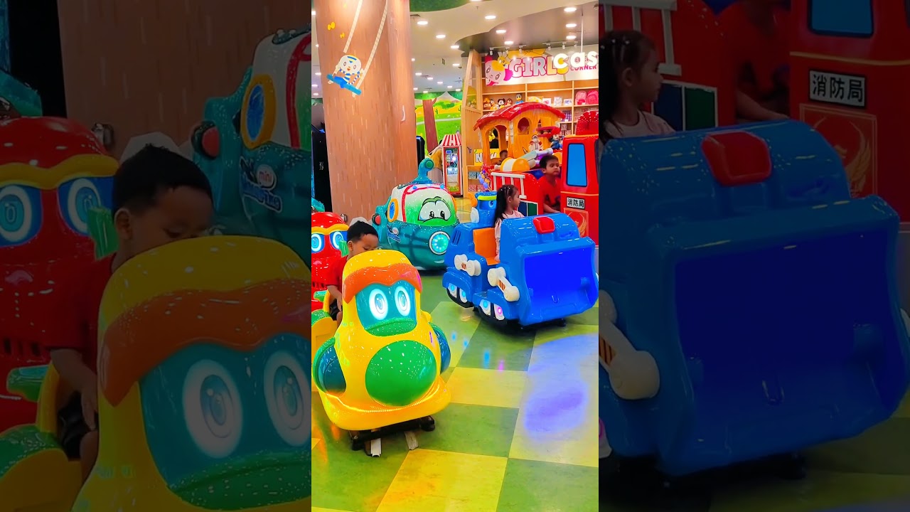 ✨🚜 Funny Carousel Yellow Plane, Bulldozer & Submarine Ride 🌈🚤 #shortsfeed #shorts #trending