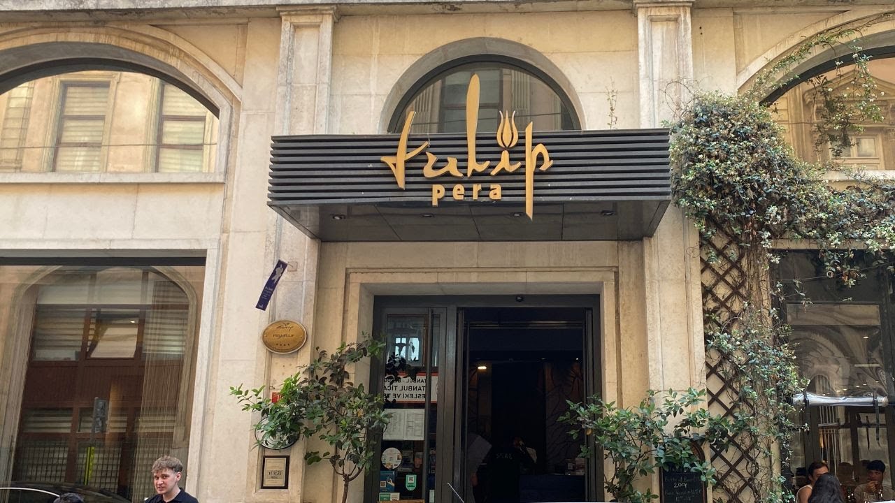 🇹🇷 Staying at Pera Tulip Hotel Taksim | Istanbul Hotel Tour & Honest Review 🏨