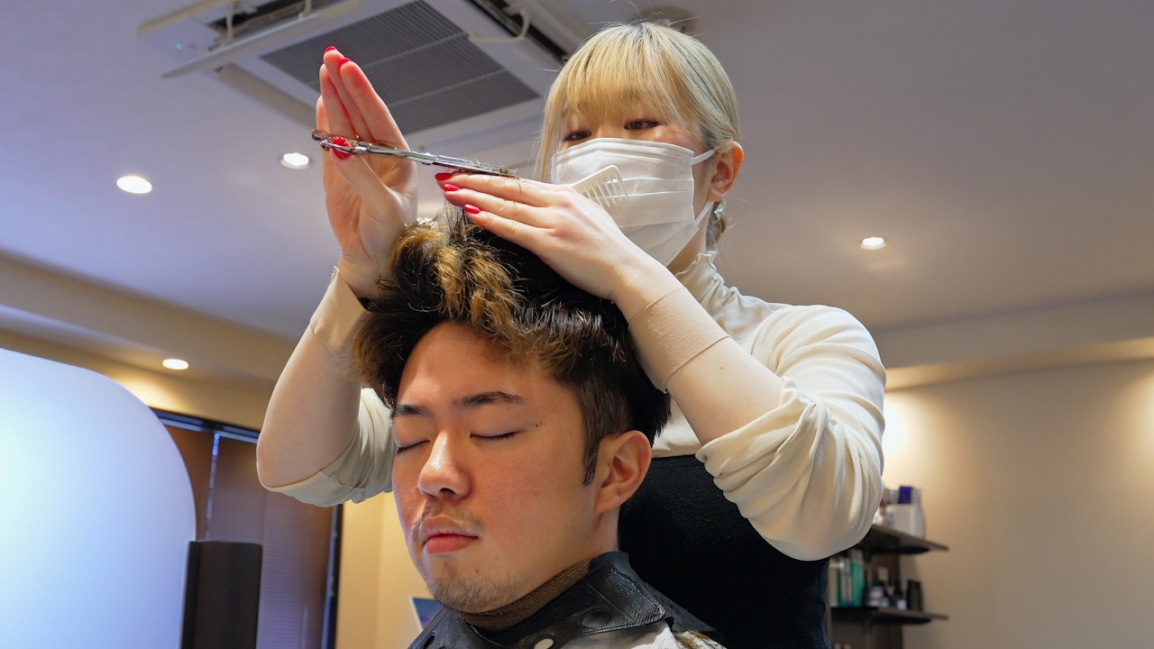 💈 (ASMR) Full Grooming Treatment! Japanese Lady Barber’s Expert Haircut, Shave & Relaxing Massage