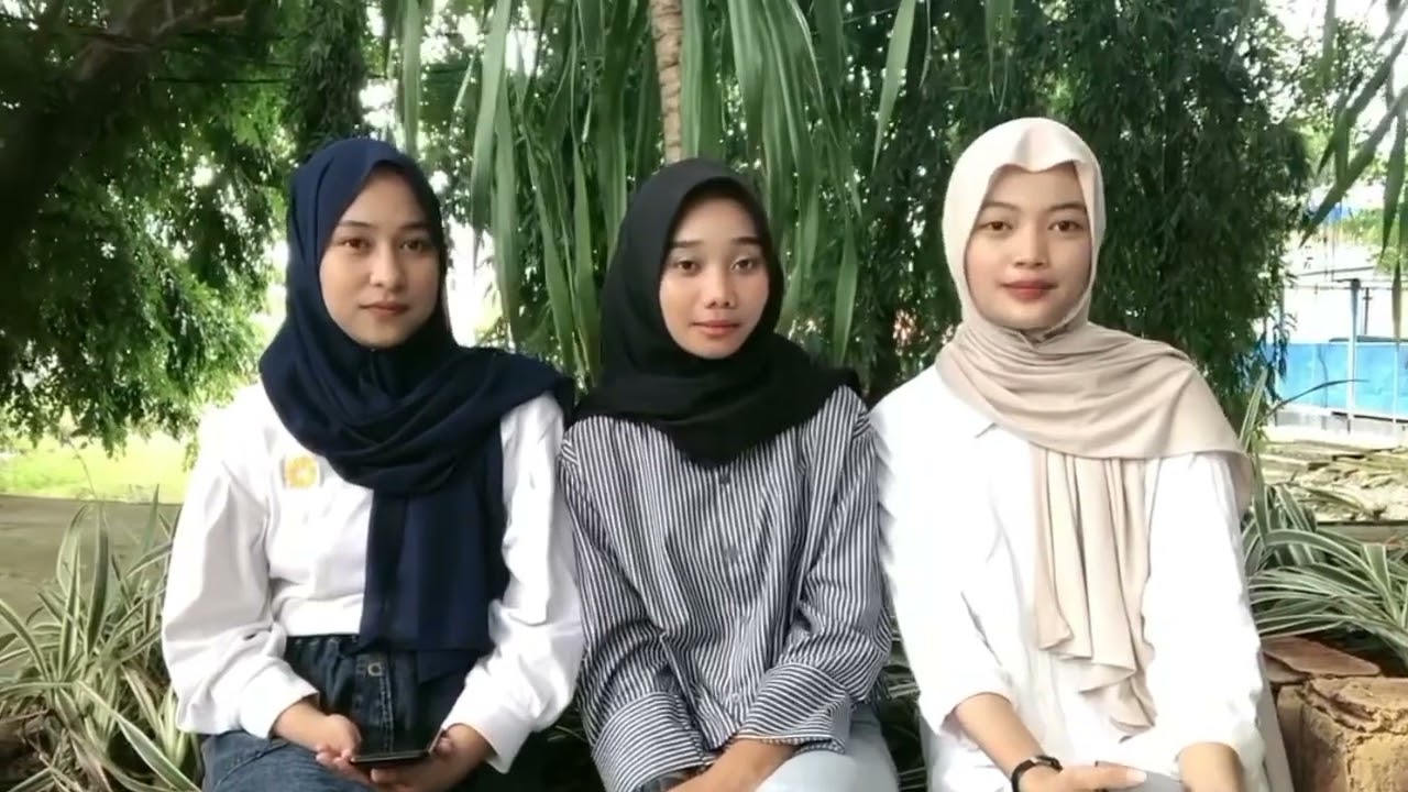 Final Examination of English for Business Course. Video Promotion of "Almond Cookies"