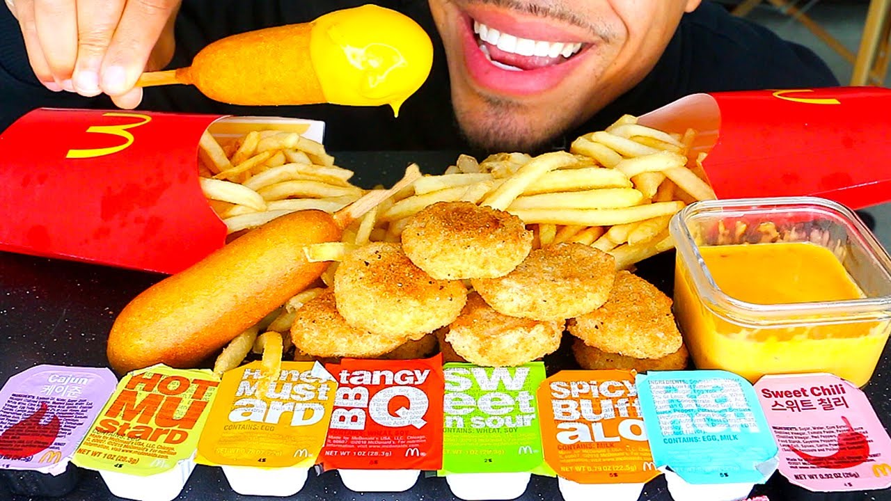 ASMR CHICKEN NUGGETS CHEESE SAUCE MCDONALD'S FRENCH FRIES EATING MOUTH SOUNDS NO TALKING