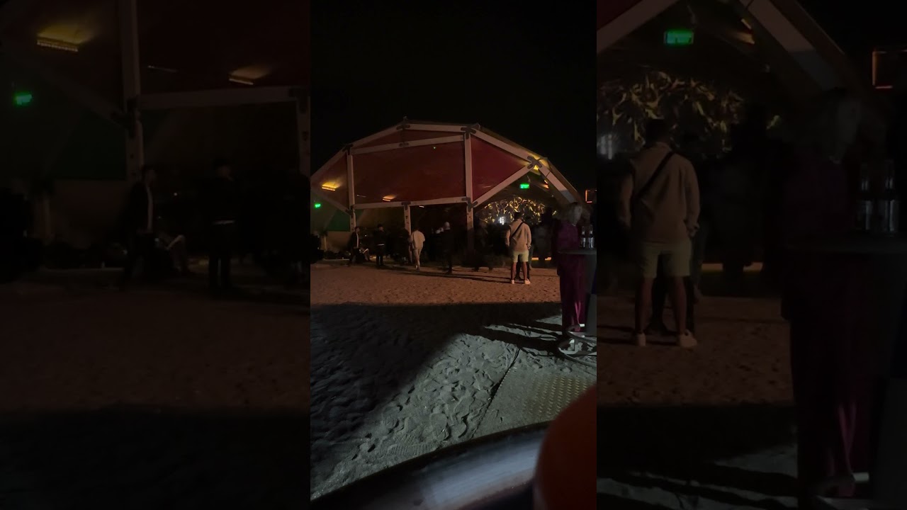 Starting with Dan Andrei [a:rpia:r] into the last night at Sunwaves Festival in Mamaia 