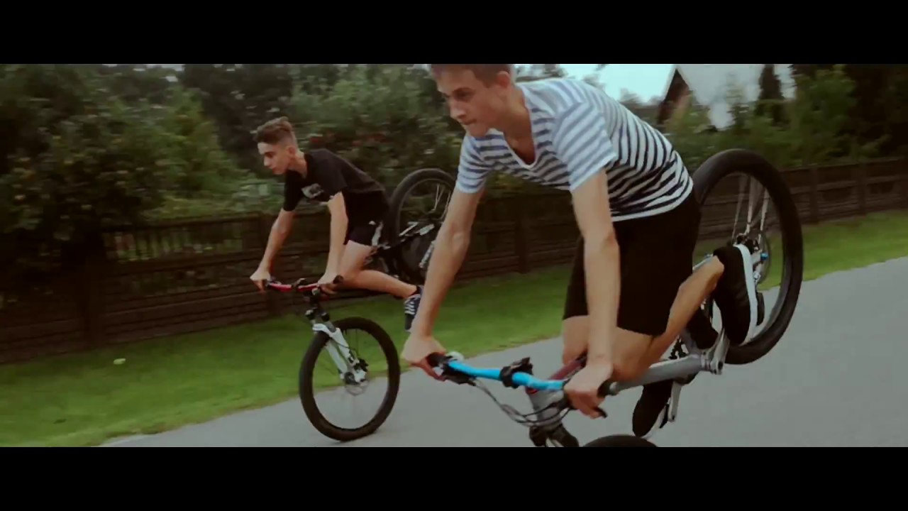 I love stoppies, Long stoppies - Bike Stunts