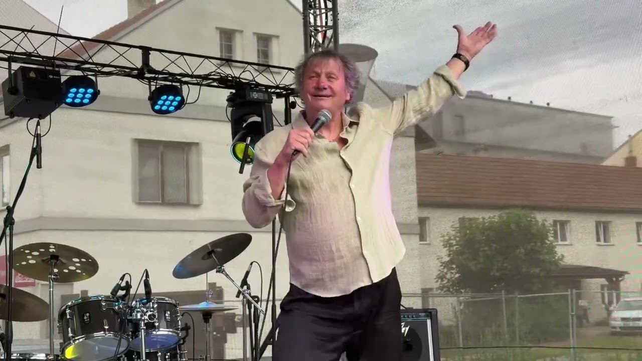 Standa Hložek na Dnech Kralup 2025 - Útulek fest (5. 6.. 2025)
