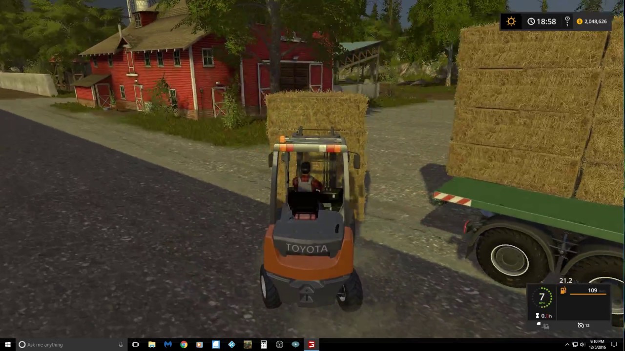 Farming Simulator 17 Bale unloading using Toyota Forklift