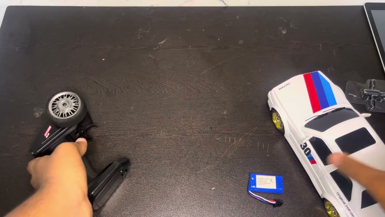 1:16 scale 4WD whoosh BMW E30 RC Drift car-30Km/h proportional control with led lights spare tires💥💥