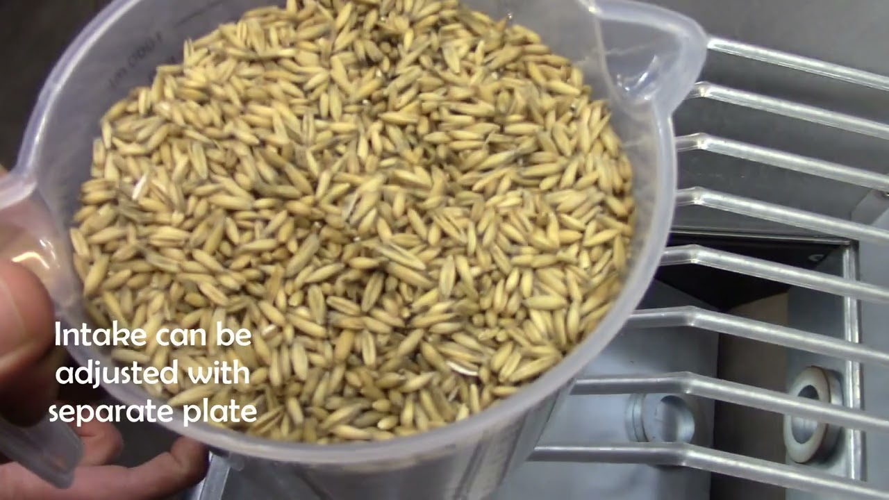 Oat flake machine