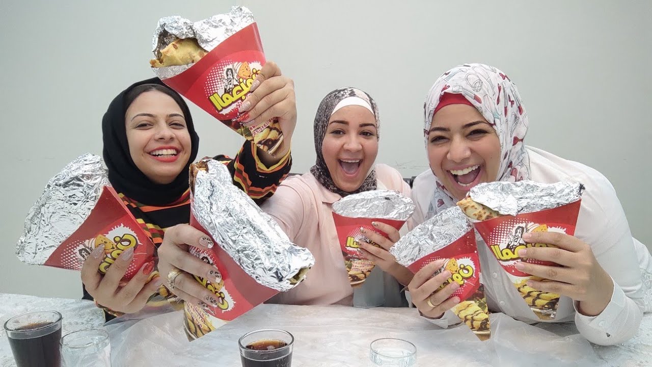 رجعت الساحه تاني😂تحدى أكل 6 كريب ميكس فراخ 💃والعقاب عيديه العيد🤗