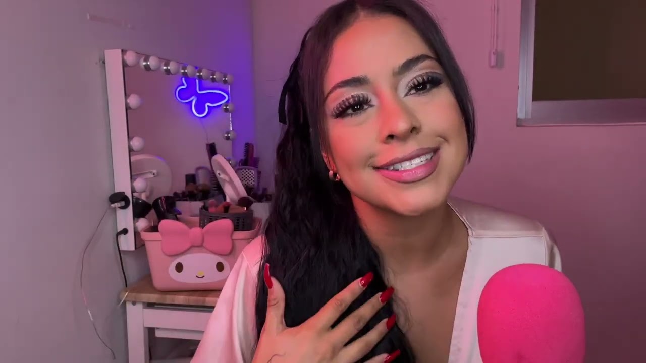ASMR / ROLEPLAY NOVIA TE ARREGLA PARA IR A TRABAJAR - ATENCIÓN PERSONAL