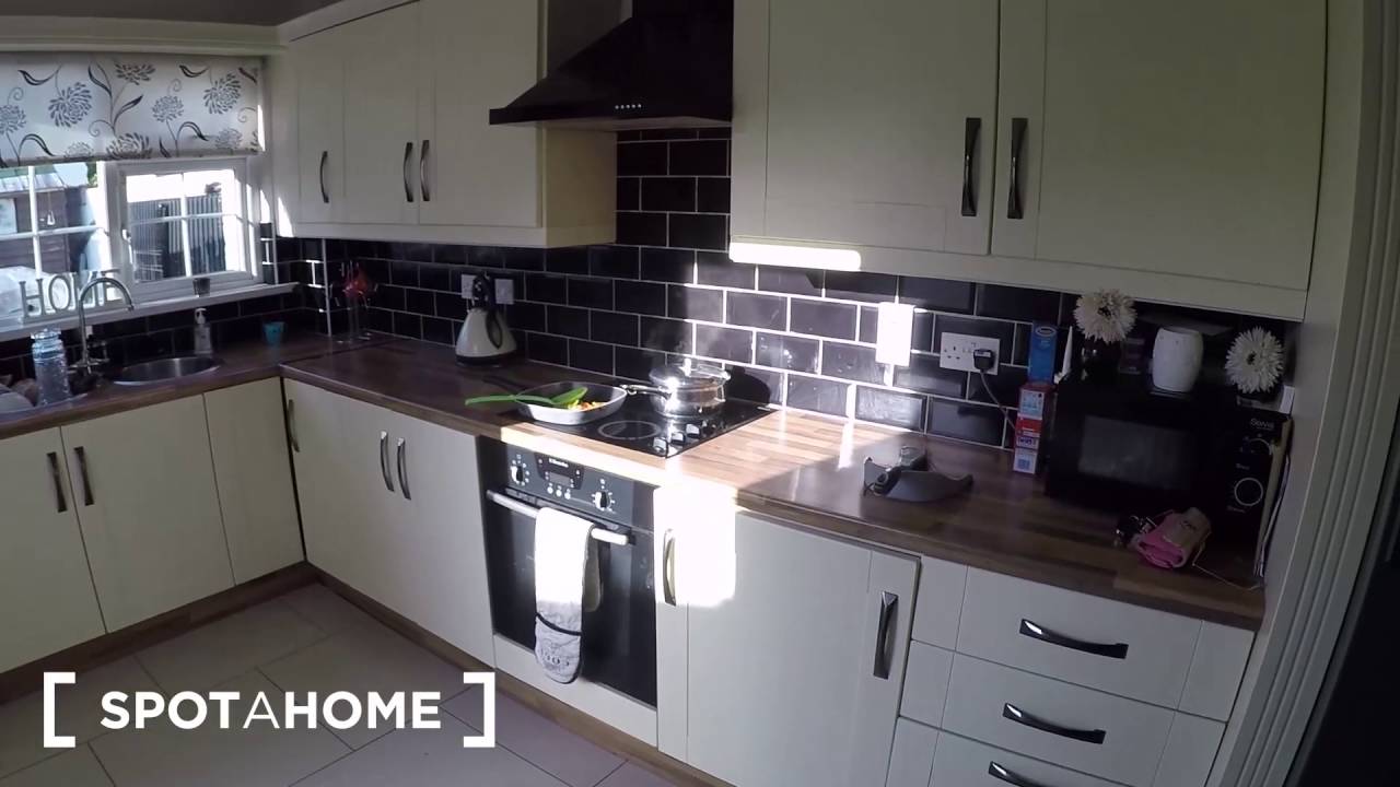 Room to rent in beautifully presented house in Huntstown, shared with... - Spotahome (ref 116883)