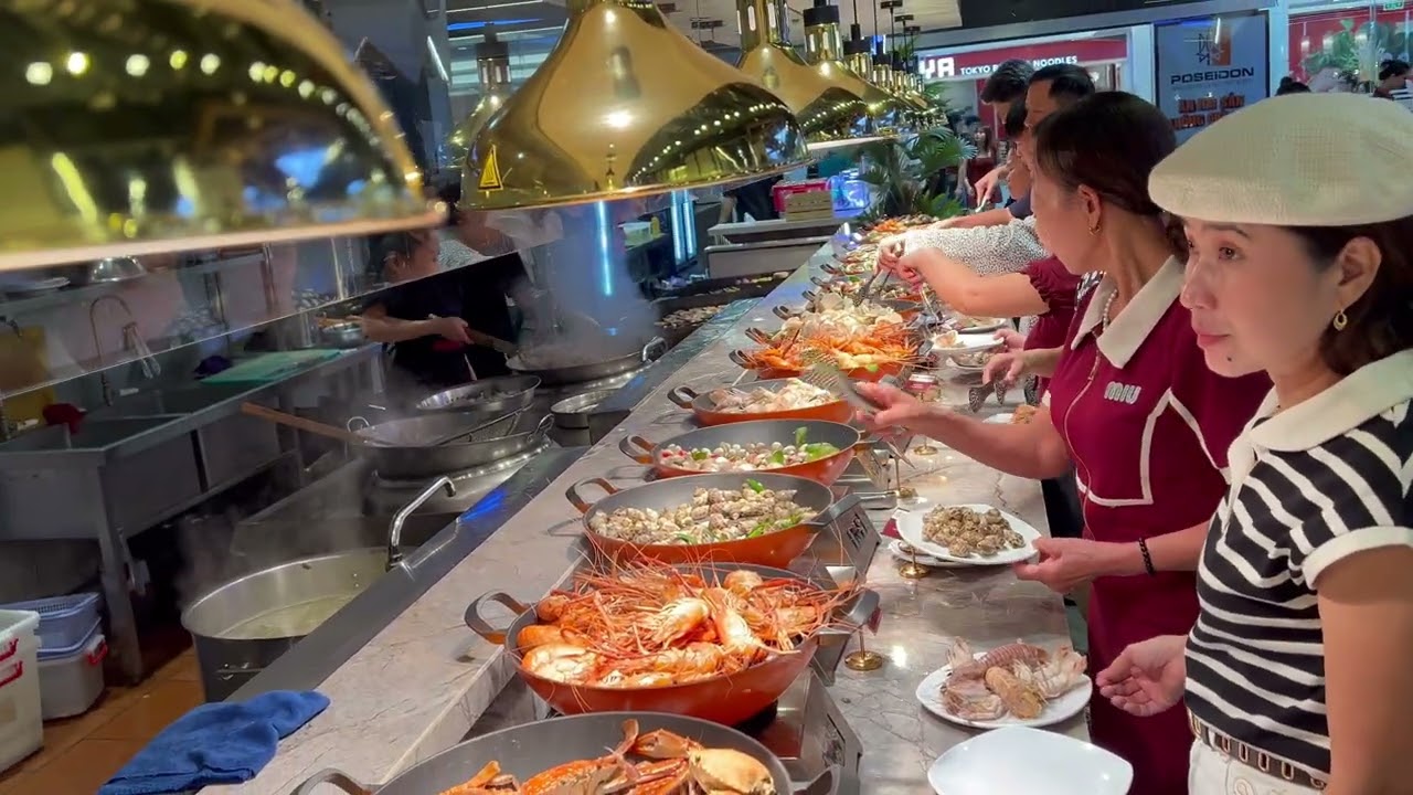 Bà nội 2025