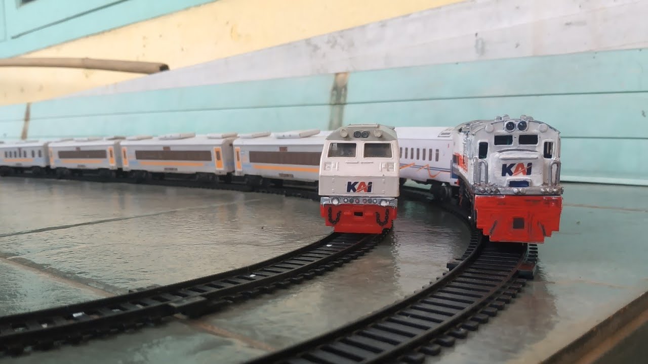 Cara Membuat Jalur Ganda Kereta Api di Tikungan Dari Rel Rail King 🔵 Bisa Balapan Kereta