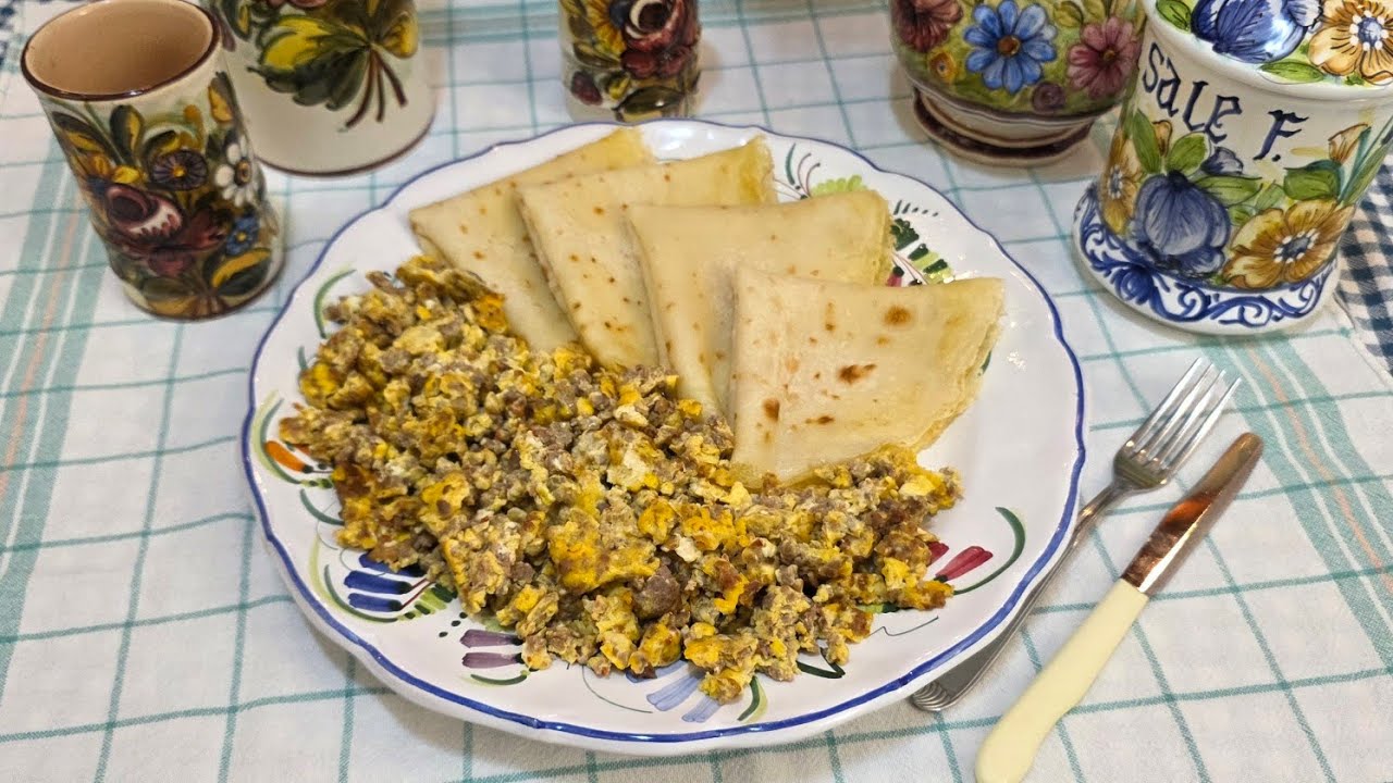 SCRIPPELLETI DI ACQUA E FARINA CON SALSICCIA DI FEGATO E UOVA