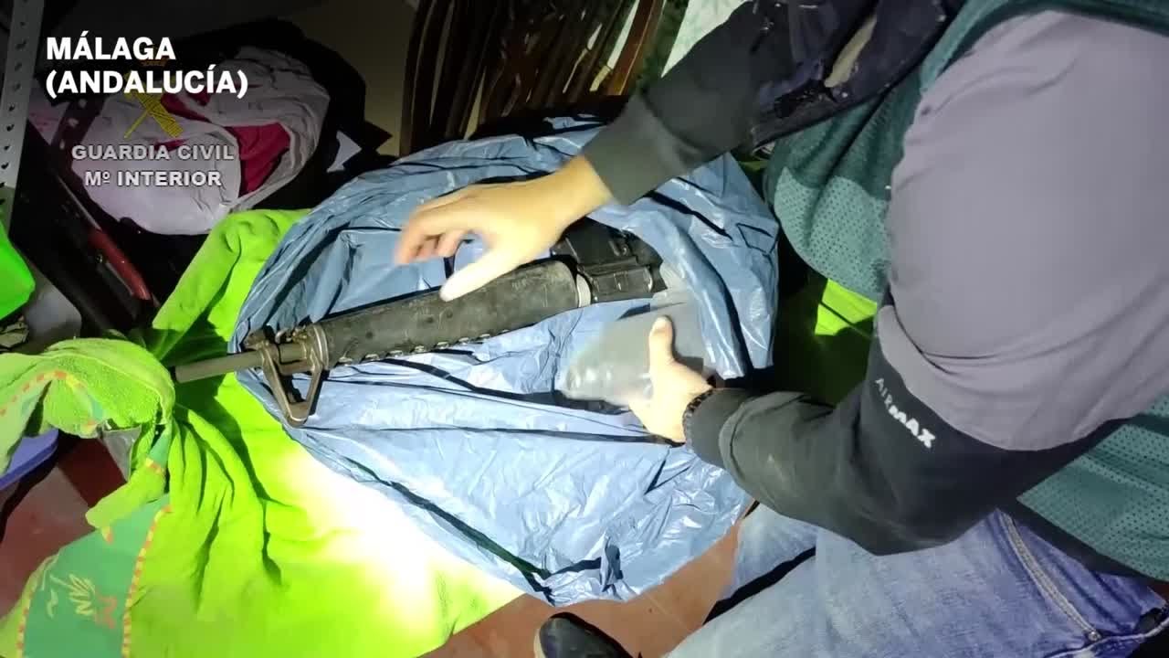 DETENIDAS tres personas por TRÁFICO DE ARMAS en Málaga