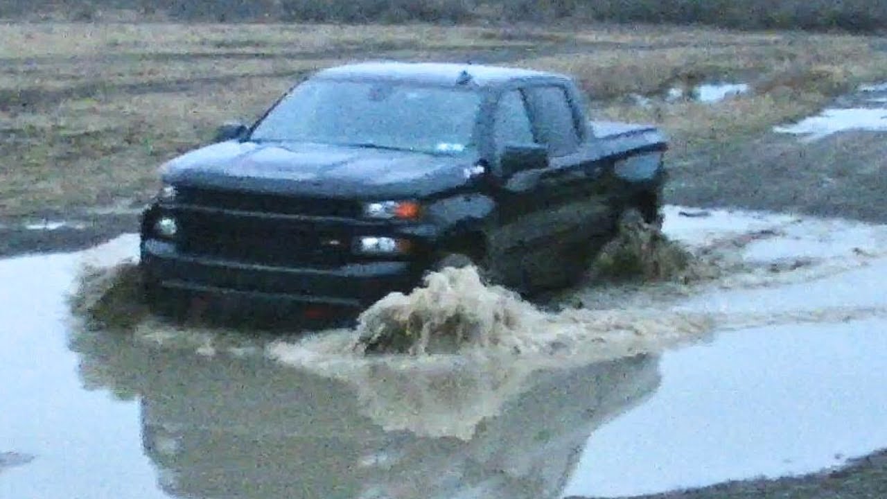 Silverado Trail Boss Mudding #1 - Light-Moderate Mud