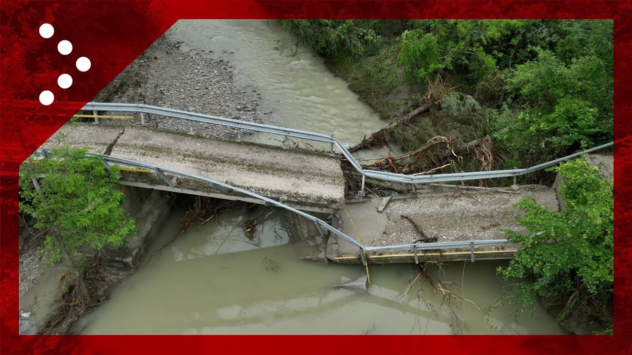 Monterenzio (Bologna), crolla un ponte dopo l'alluvione: le immagini dal drone
