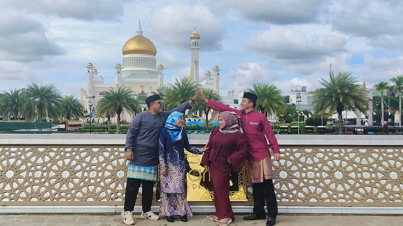 Vibe Raya 2026 by DMBF ( Official Music Video )