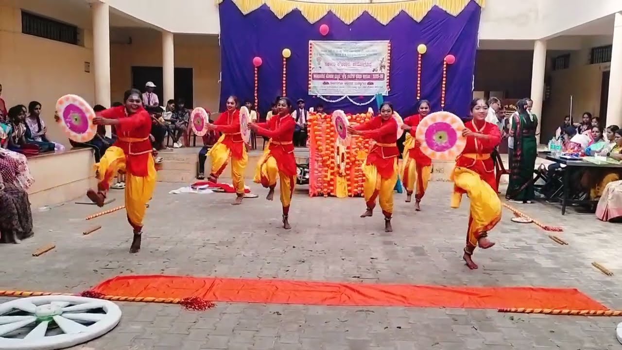 ಪ್ರತಿಭಾ ಕಾರಂಜಿ ತಾಲೂಕ ಮಟ್ಟದಲ್ಲಿ ಪ್ರಥಮ ಸ್ಥಾನ- ಜಕ್ಕನಕ್ಕ ಜನಪದ ನೃತ್ಯ #ಮೊರಾರ್ಜಿದೇಸಾಯಿವಸತಿಶಾಲೆ ಚುರ್ಚಿಗುಂಡಿ 