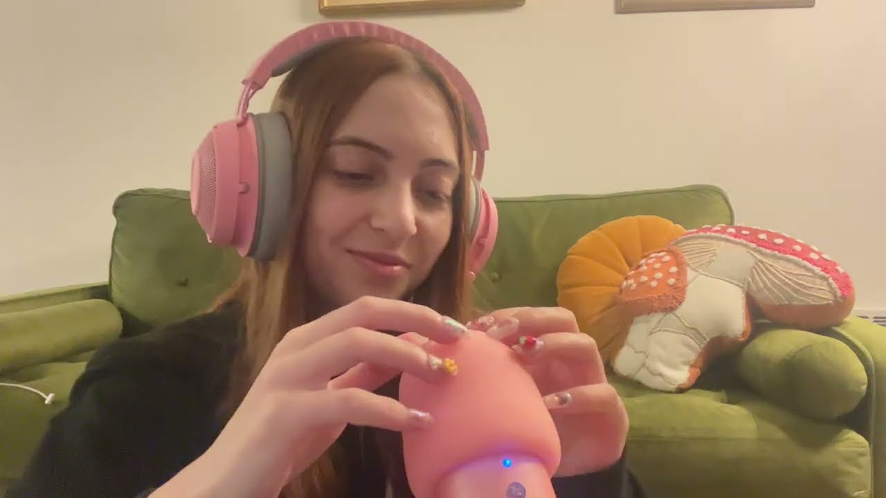 My First ASMR Video (mic scratching, nail tapping, up-close whispering)