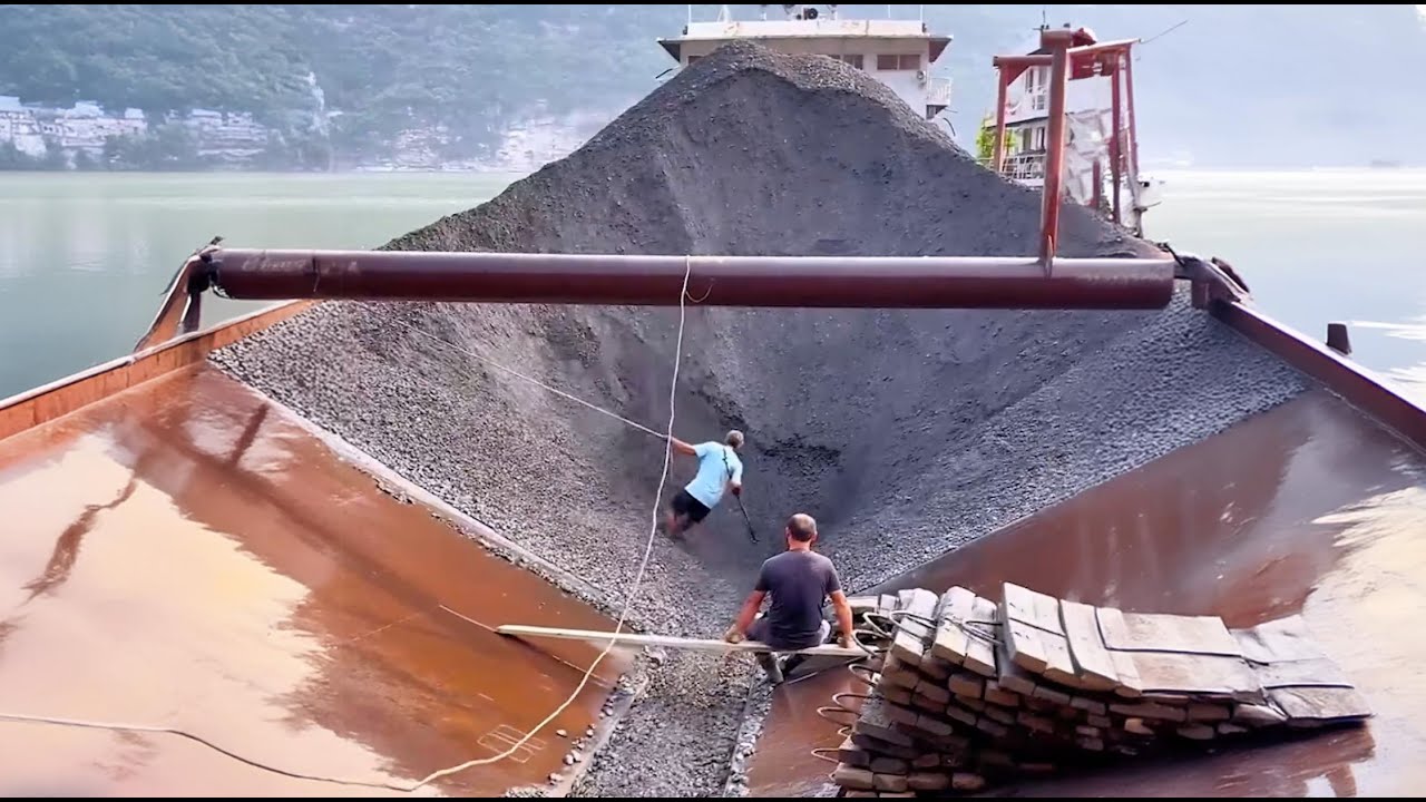 Barge unloading | Relaxing video