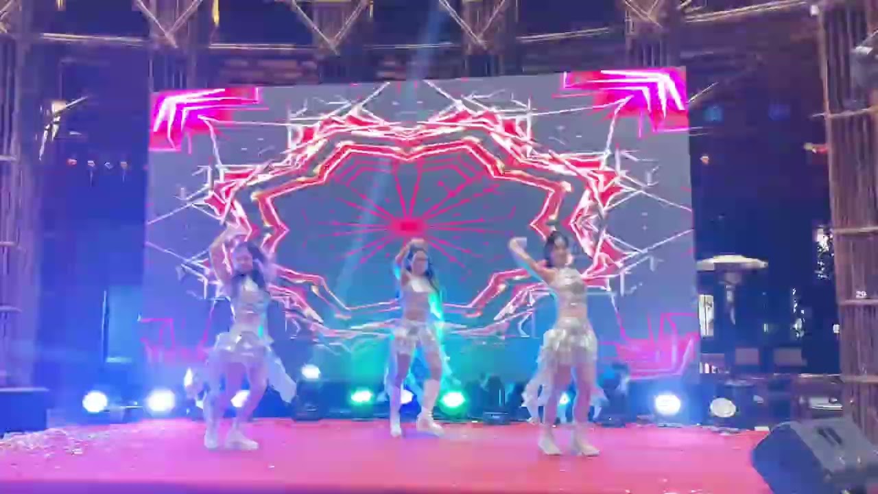 Mưa của trời mây_Dance cover_Nhung Rosy 