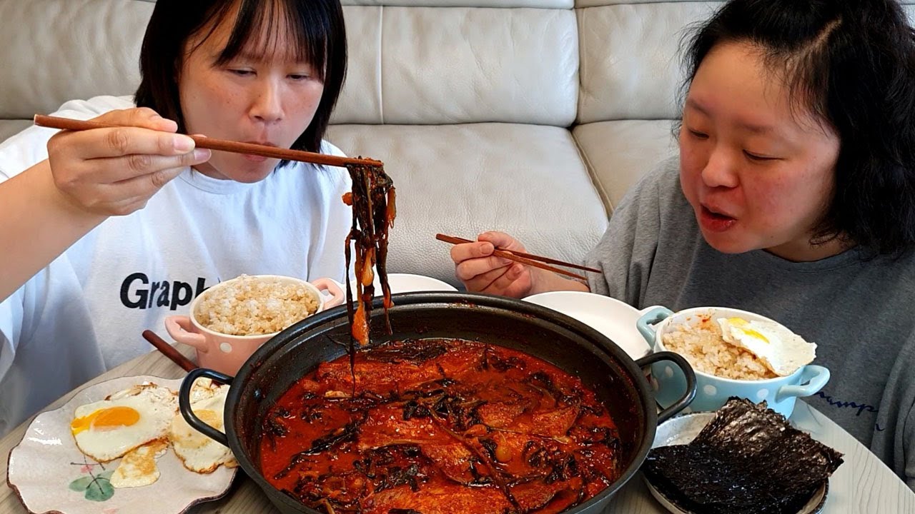 집에서 밥해먹는 일상먹방 브이로그 (고등어 파김치찌개) |Home meal (Green onion Kimchi Stew, Kimchi-jjigae) Mukbang