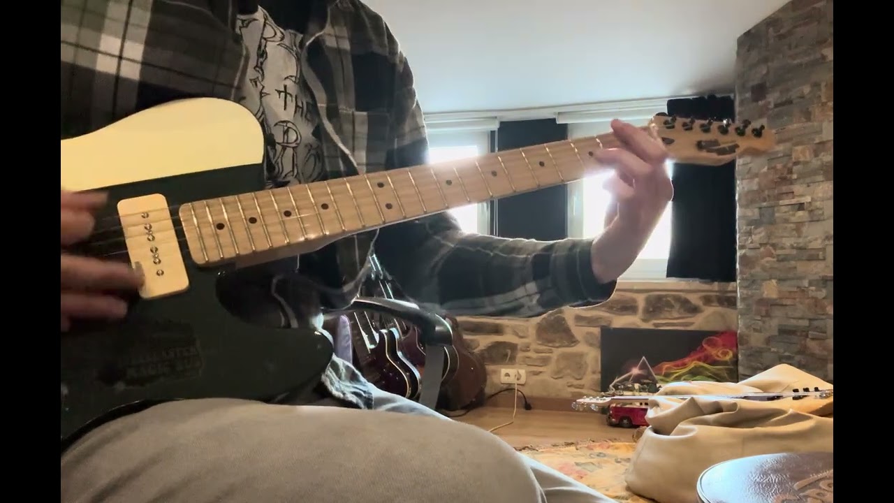 My First riffs with Does it Doom GIZA Dva on guitar 