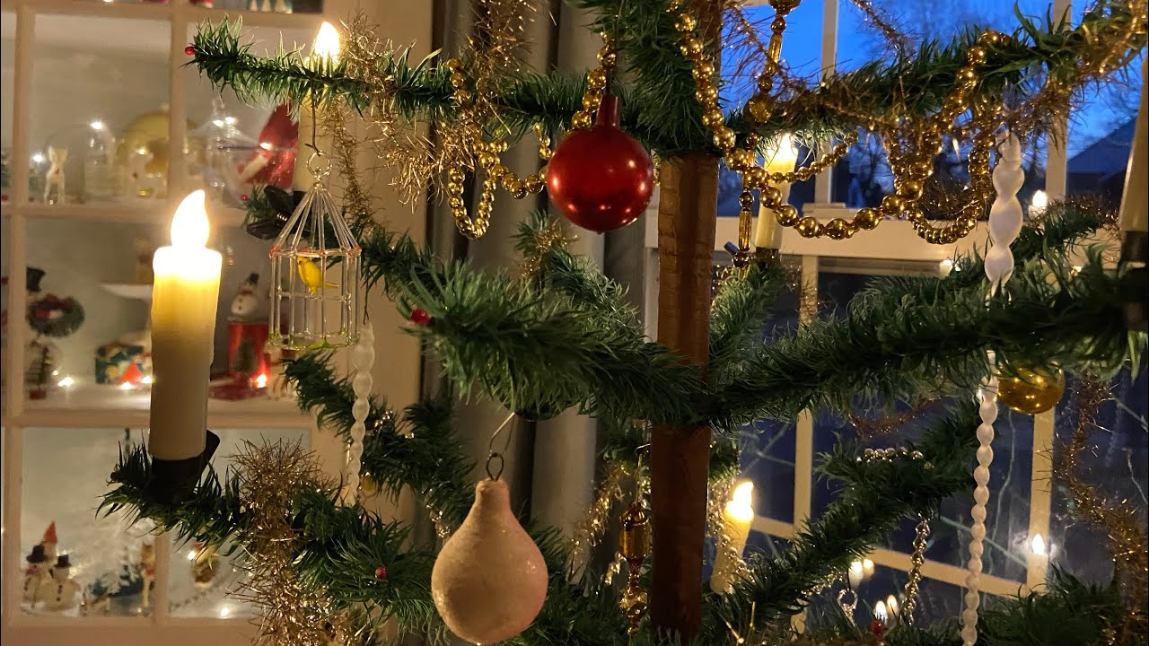 Victorian Christmas Feather Tree #Victorian #Feathertree #Vintagechriatmas #thrifted