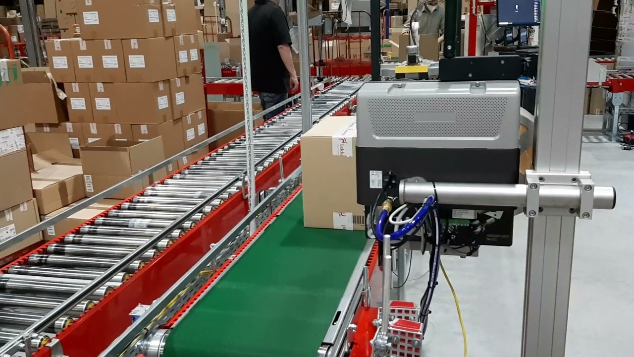 Voorkant van dozen automatisch etiketteren - Codipack Group
