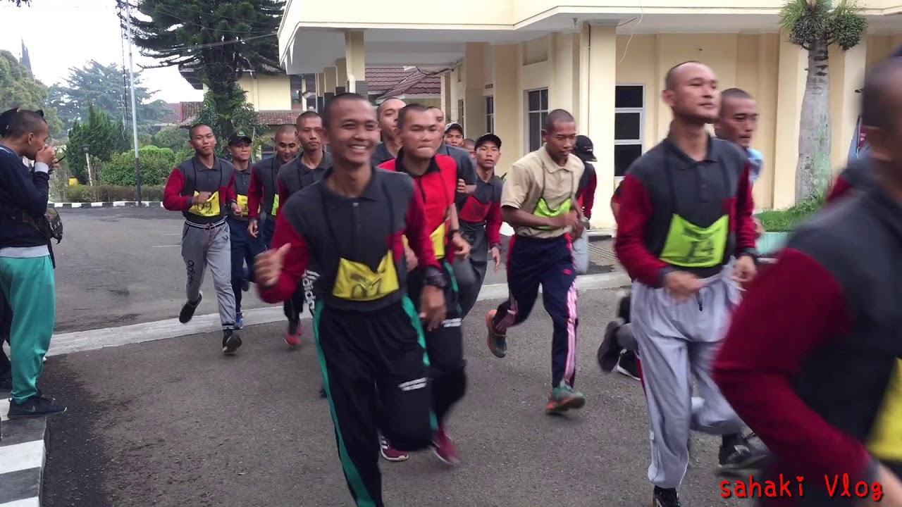PESERTA CEWEK PUN KUAT MENGIKUTI TEST FISIK . IM JAPAN ANGKATAN 305