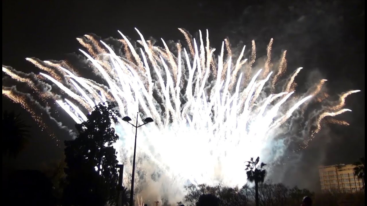 Fallas de Valencia 2015 - Fuegos artificiales - Nit del Foc - Valenciana