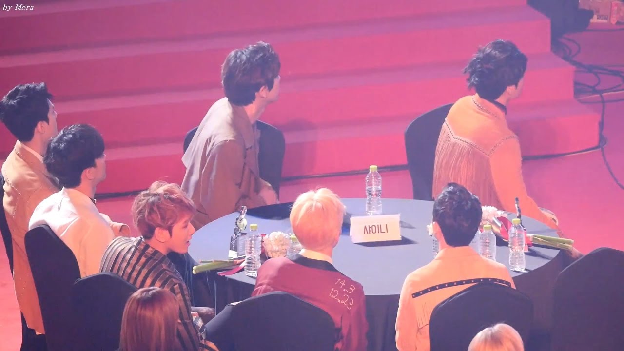 170222 엑소 (EXO) - 비와이 - 데이데이 (day day) 무대리액션 [전체] 직캠 Fancam (2016 가온차트어워드) by Mera