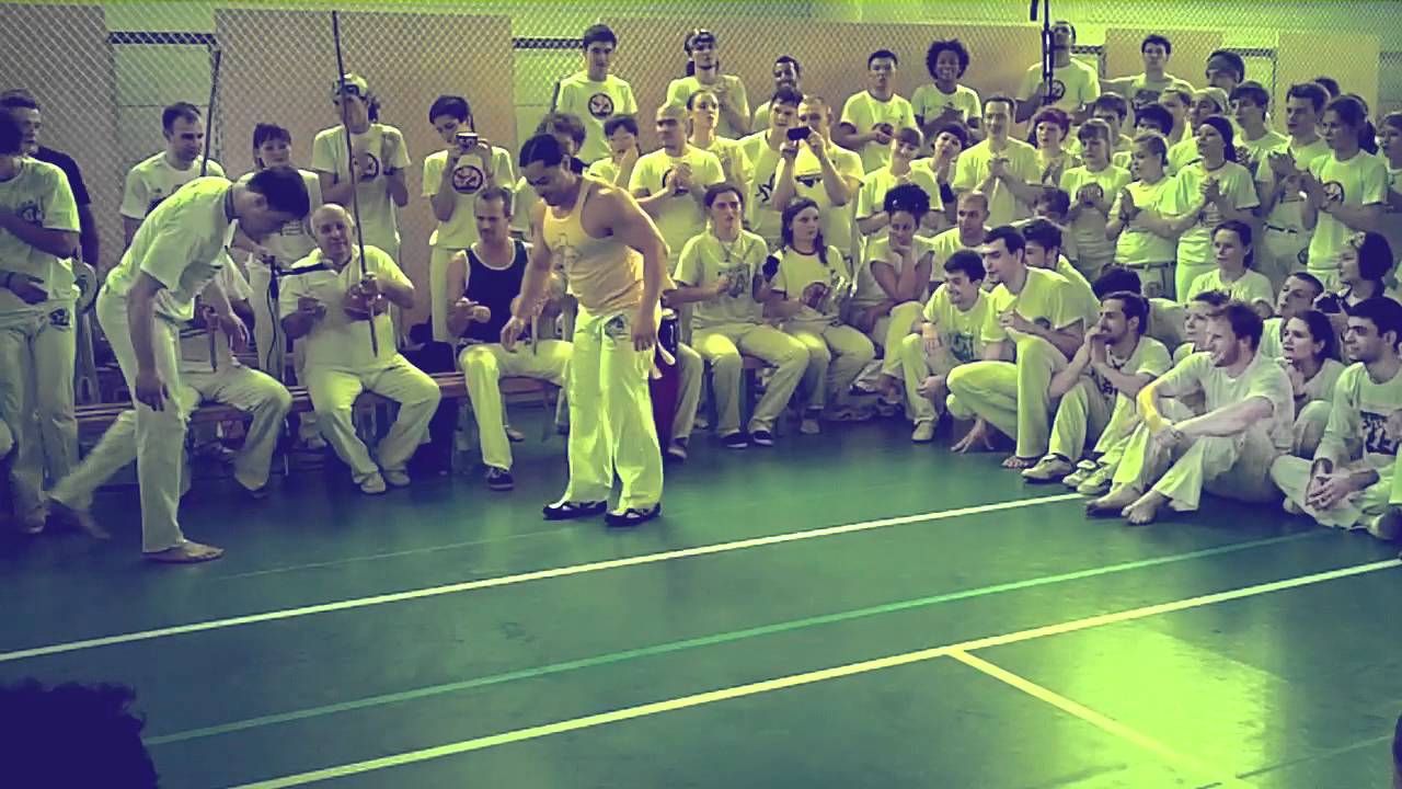 Roda in the gym (Real Brazil 2012)