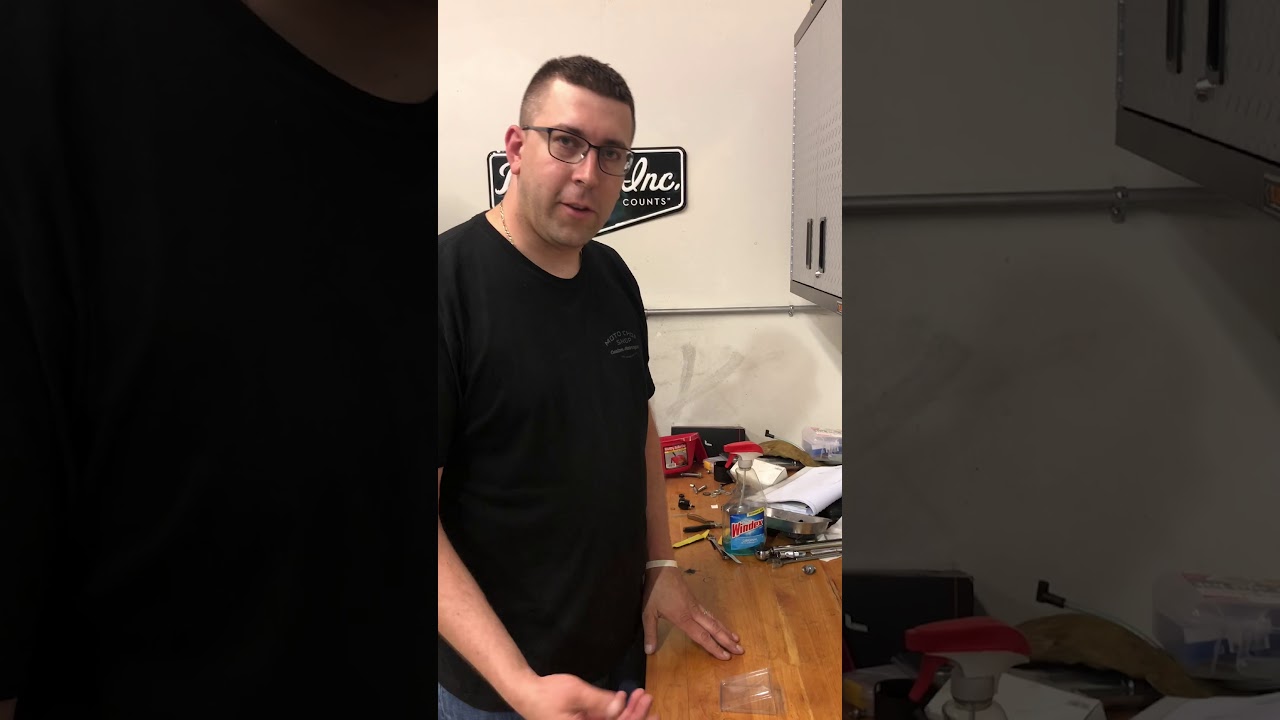 Triumph Throttle Spacer Install - Thruxton R, Street Twin, Street Cup and Street Scrambler Ducati