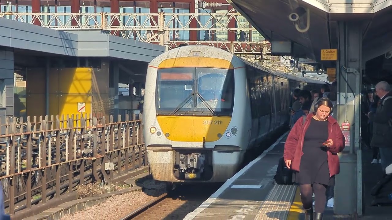 C2C Class 357 Departing Stratford