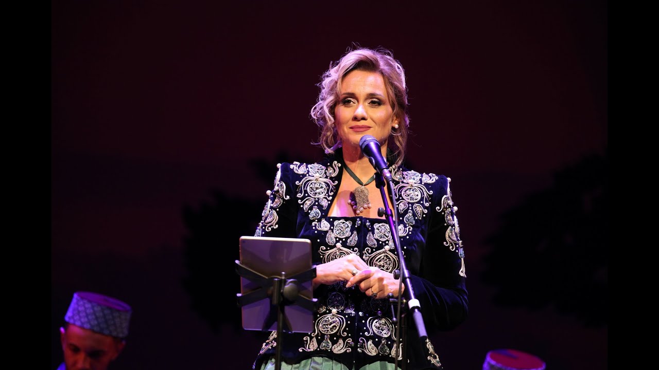 LILA BORSALI FAIT SON ENTREE EN NOUBA A L'OPERA D'ALGER LE 08 OCTOBRE 2022