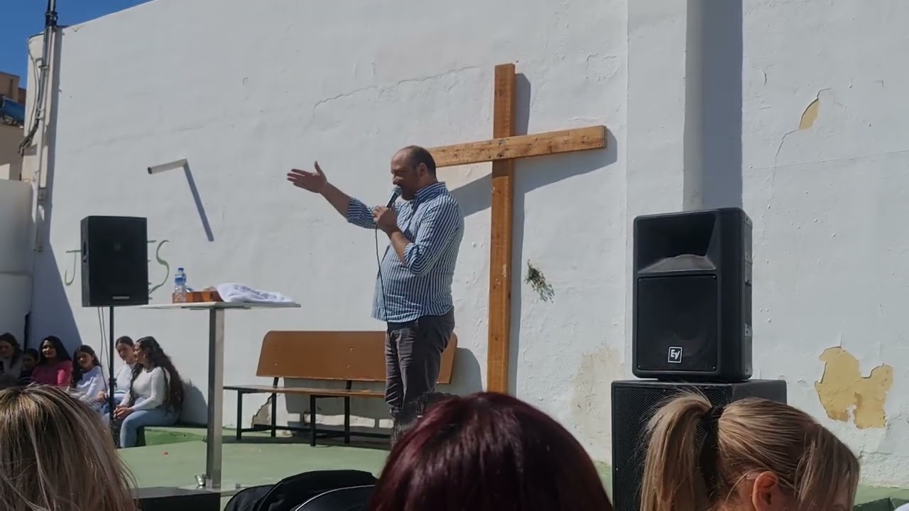lucas de badajoz en almeria pescaderia
