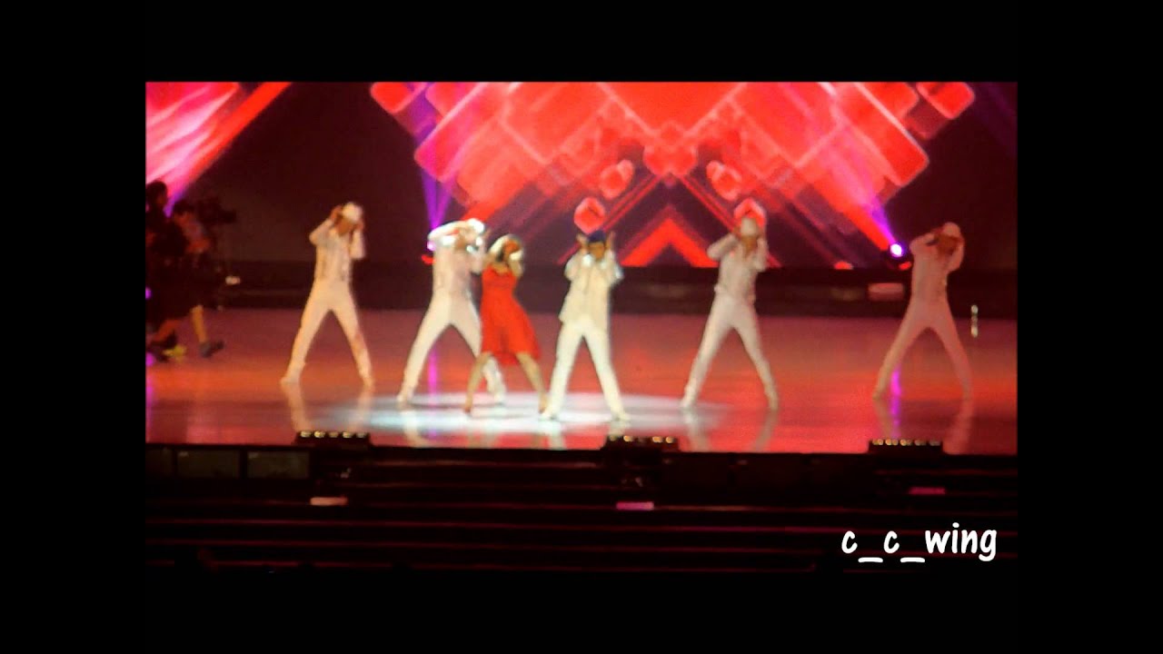 Fancam 121130 Wooyoung   Sexy Lady + DJ Got Me Goin' Crazy