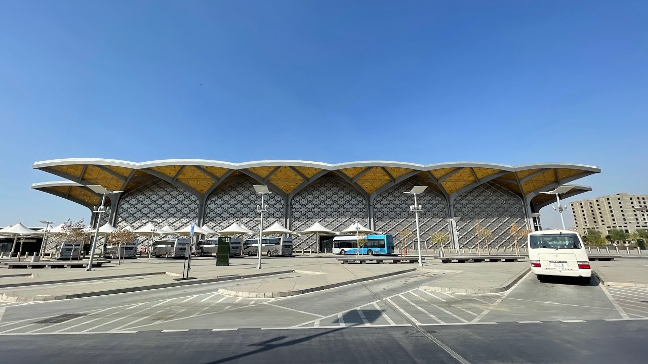 🚄 From Madina Train Station to Makkah 🕋 Bus ride to Masjid Al-Haram & Zuhr Athan.