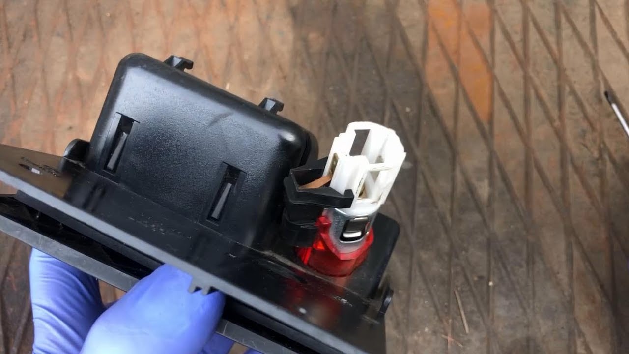 How to change / replace ashtray bulb on VW Golf Mk4, Golf Mk5, Jetta, Passat in 5 steps