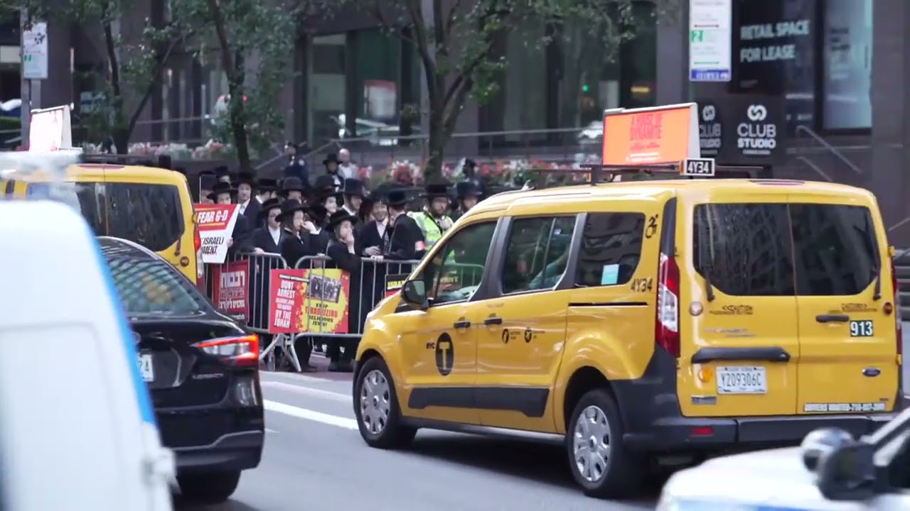 Full Video: Thousands of Satmar Chasidim Protest in NYC Against Israeli Draft Law