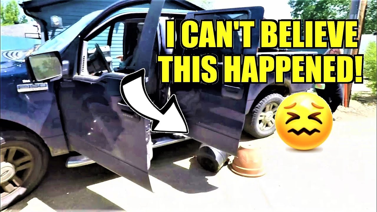 Ep409: AWESOME GARAGE SALE FINDS & THRIFTING ACCIDENT!  😲😆  SHOP WITH ME  -  ANTIQUE BARGAIN HUNTER