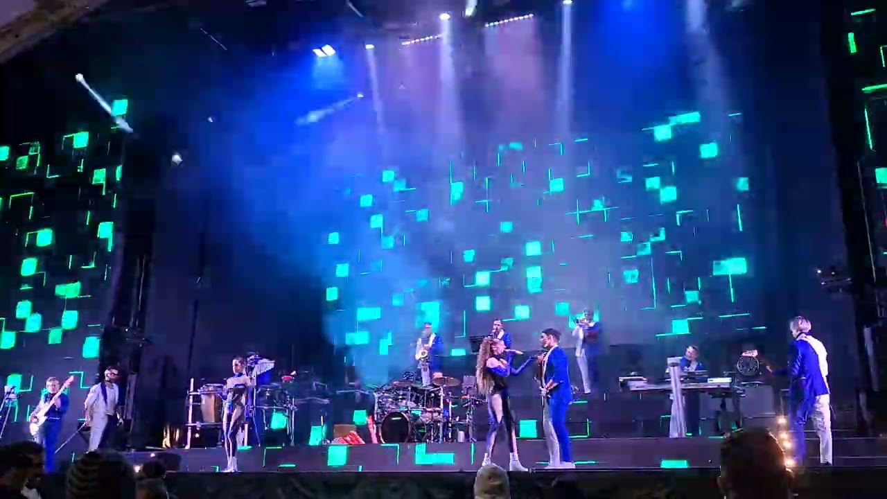 Orquesta marbella actuando en redondela o viso