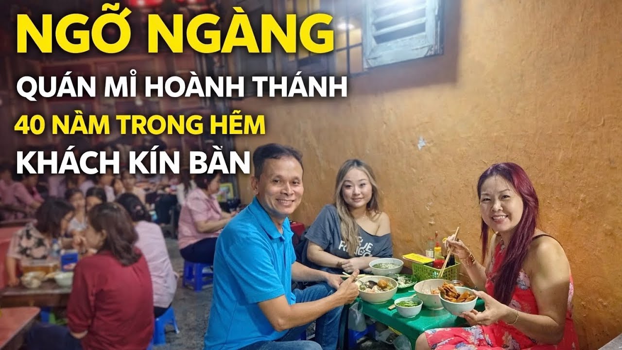 Phát Hiện Quán Mì Hoành Thánh Hơn 40 Năm Tuổi Ẩn Mình Trong Con Hẻm Nhỏ