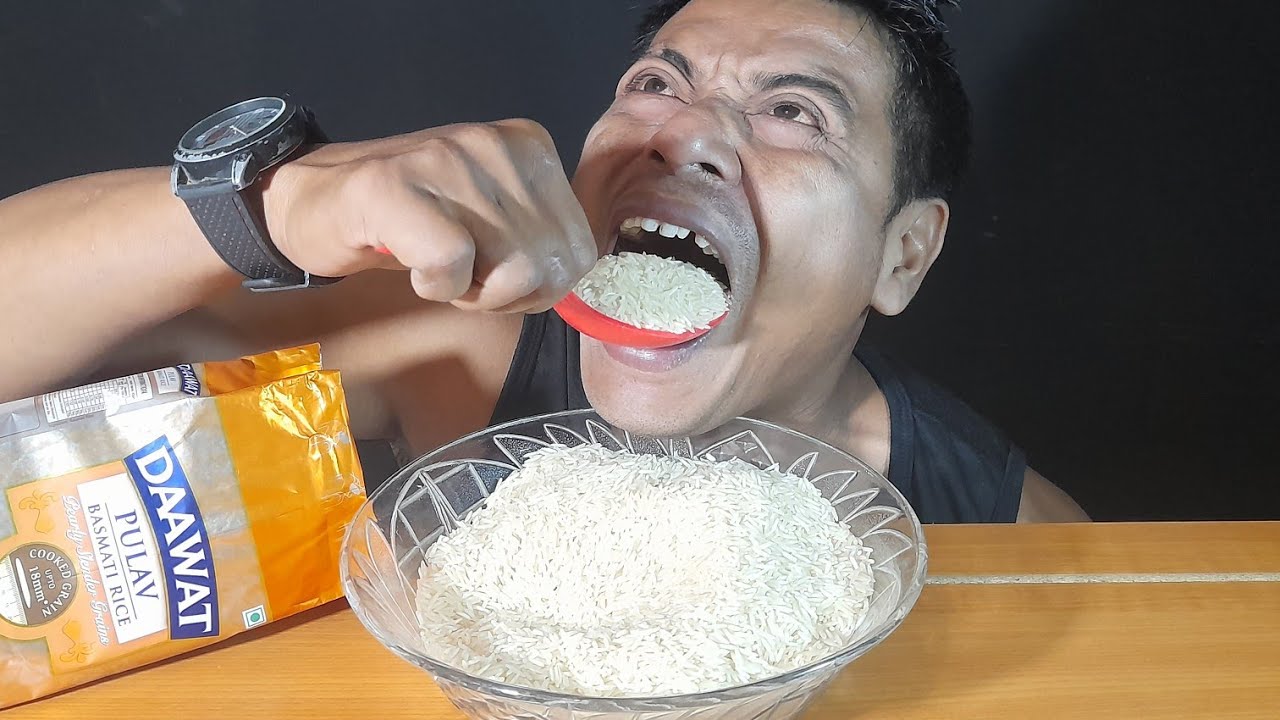 Asmr raw rice eating‼️makan beras mentah di mangkok pakek centong||suapan full||asmrindonesia