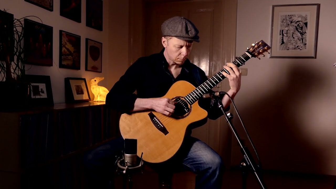 Christian Rosenau – SAINT-LUNAIRE (Acoustic Guitar Solo on Lakewood M32 CP Guitar)