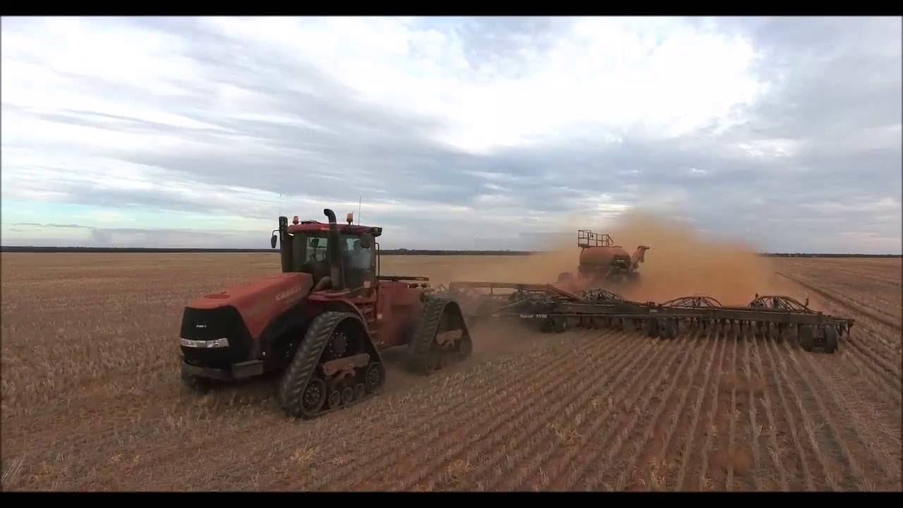 Flexi-Coil 60 series aircart and 5500 drill