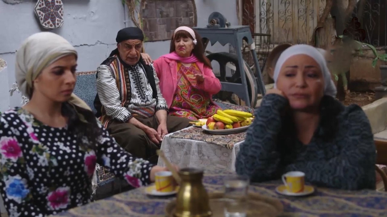 ام زكي وحركاتها بتجاكر ضرتها وتناكد فيها