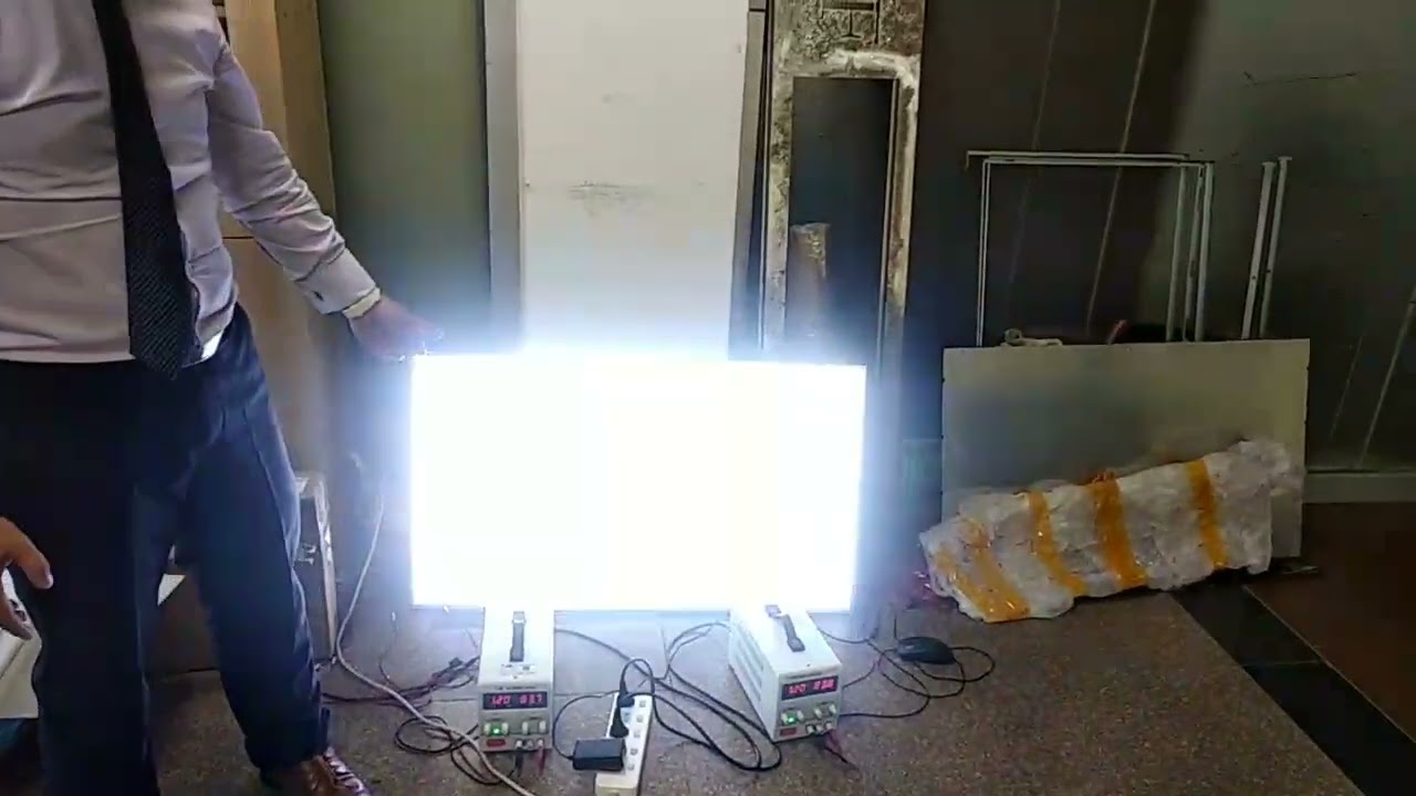 43inch 3000 nits bright LCD screen